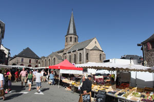 Le Marché de Besse en Auvergne